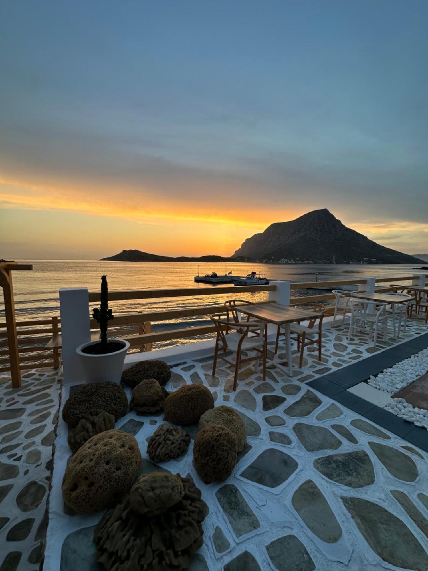 Spongia Hotel Suites & Spa Myrties Eksteriør bilde