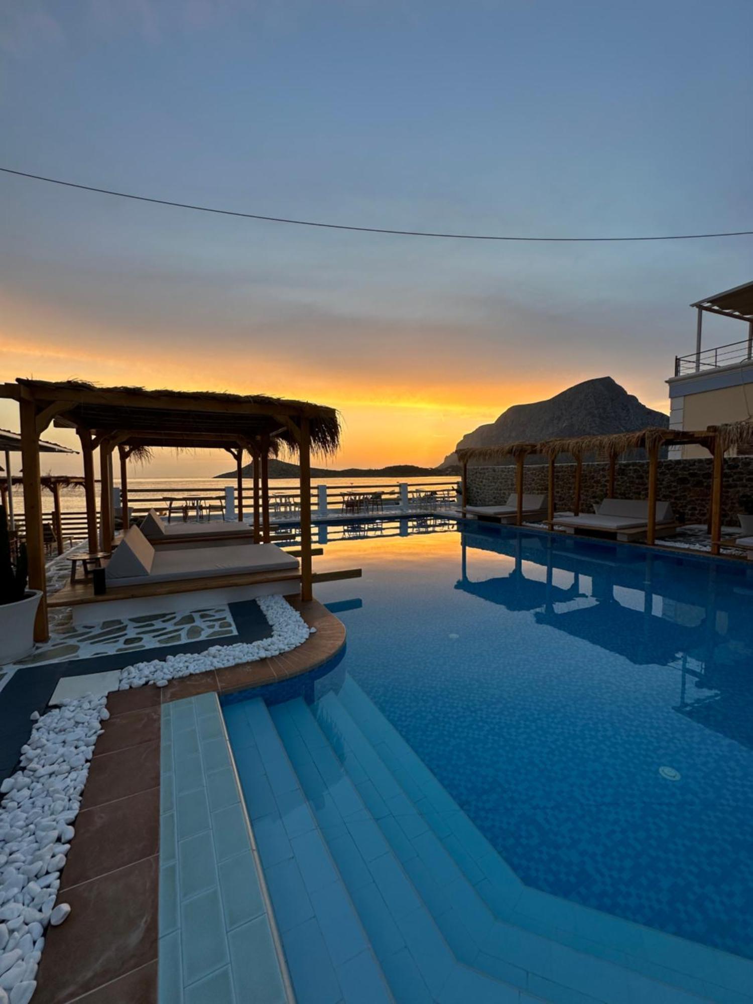 Spongia Hotel Suites & Spa Myrties Eksteriør bilde